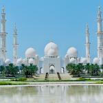 It's not called the Grand Mosque for nothing! Abu Dhabi's crown jewel! 